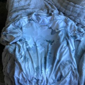 Mens size Large camouflage shirt